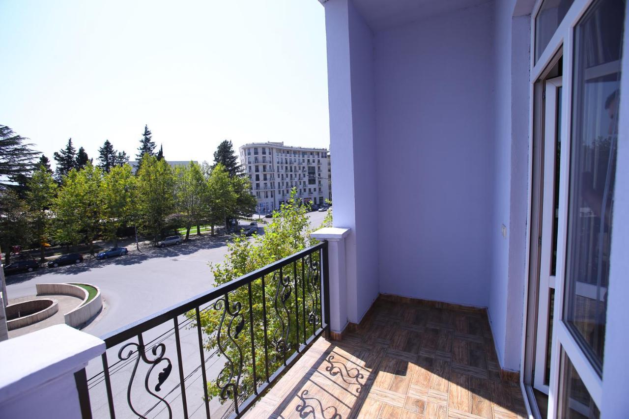 Hotel Phasis Kutaiszi Kültér fotó