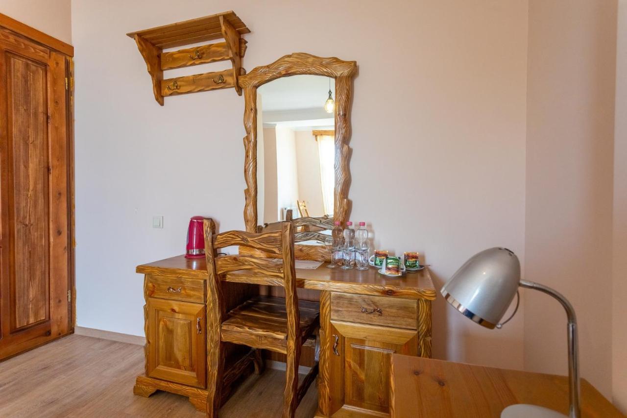 Hotel Phasis Kutaiszi Kültér fotó