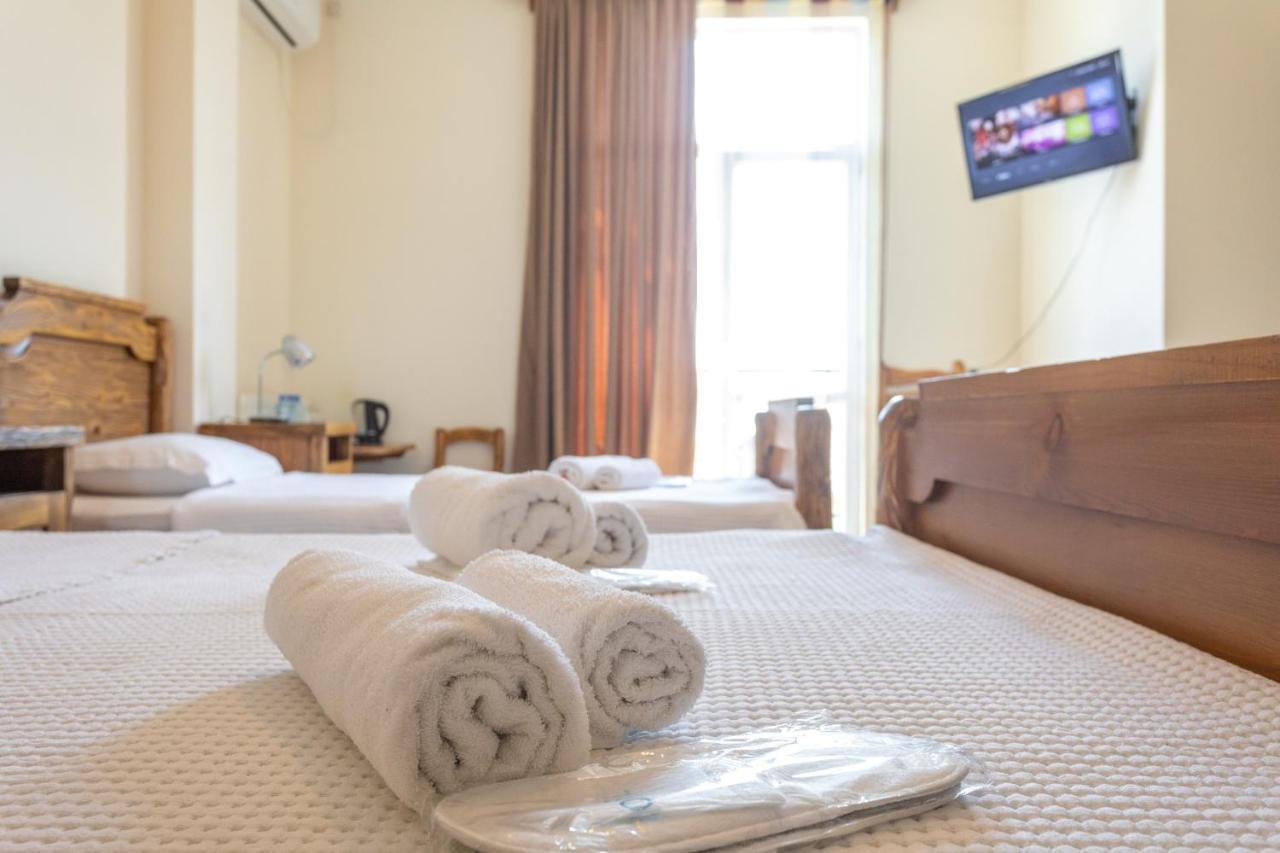 Hotel Phasis Kutaiszi Kültér fotó