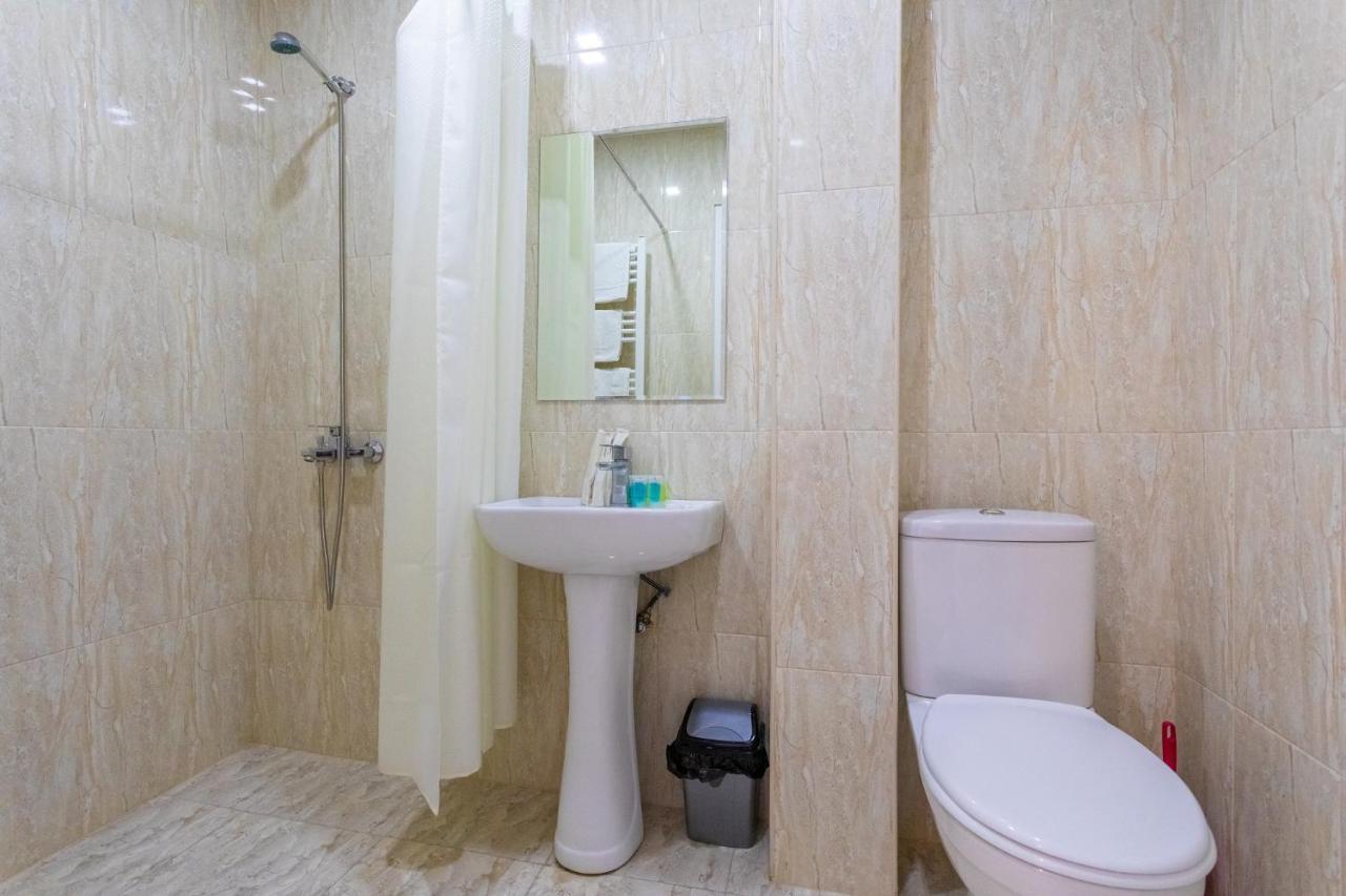 Hotel Phasis Kutaiszi Kültér fotó