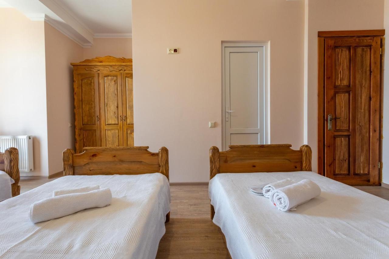 Hotel Phasis Kutaiszi Kültér fotó