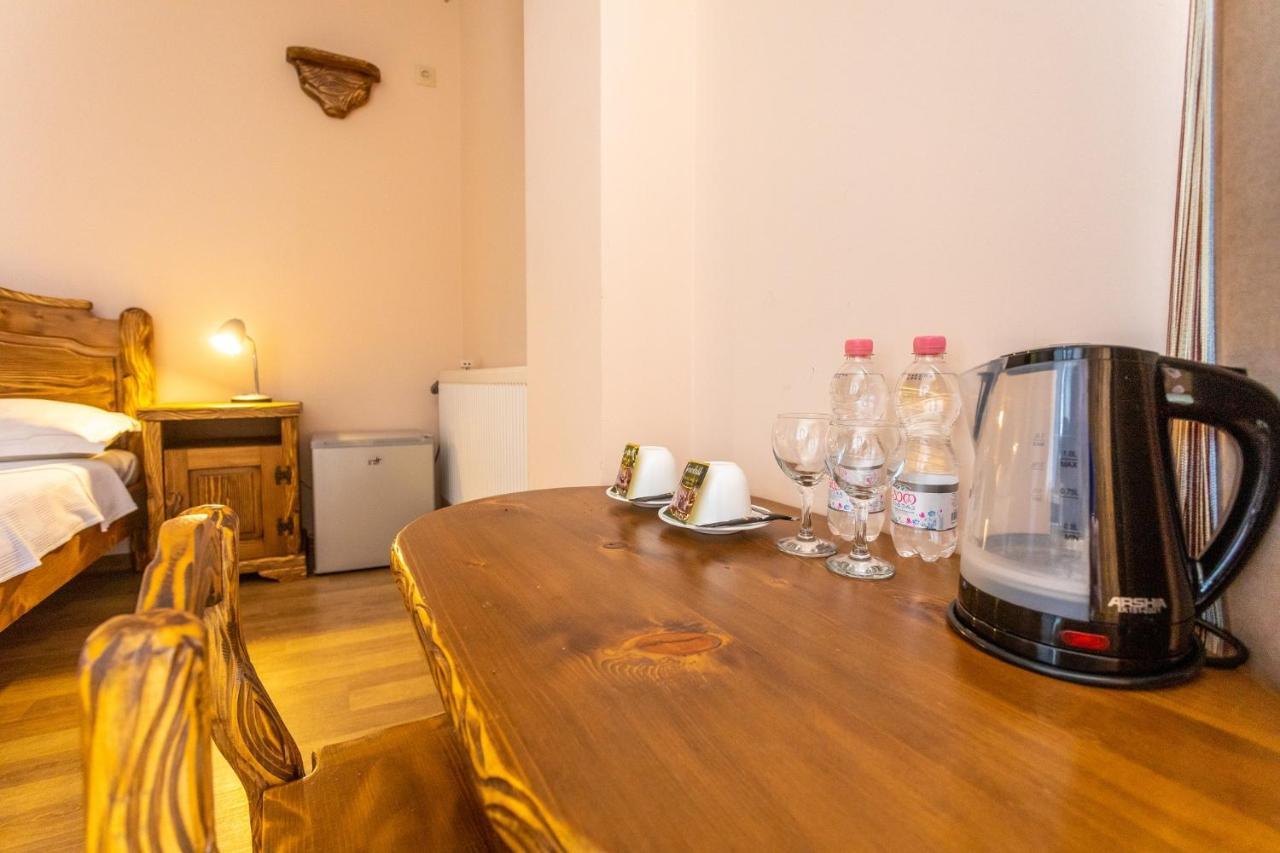 Hotel Phasis Kutaiszi Kültér fotó