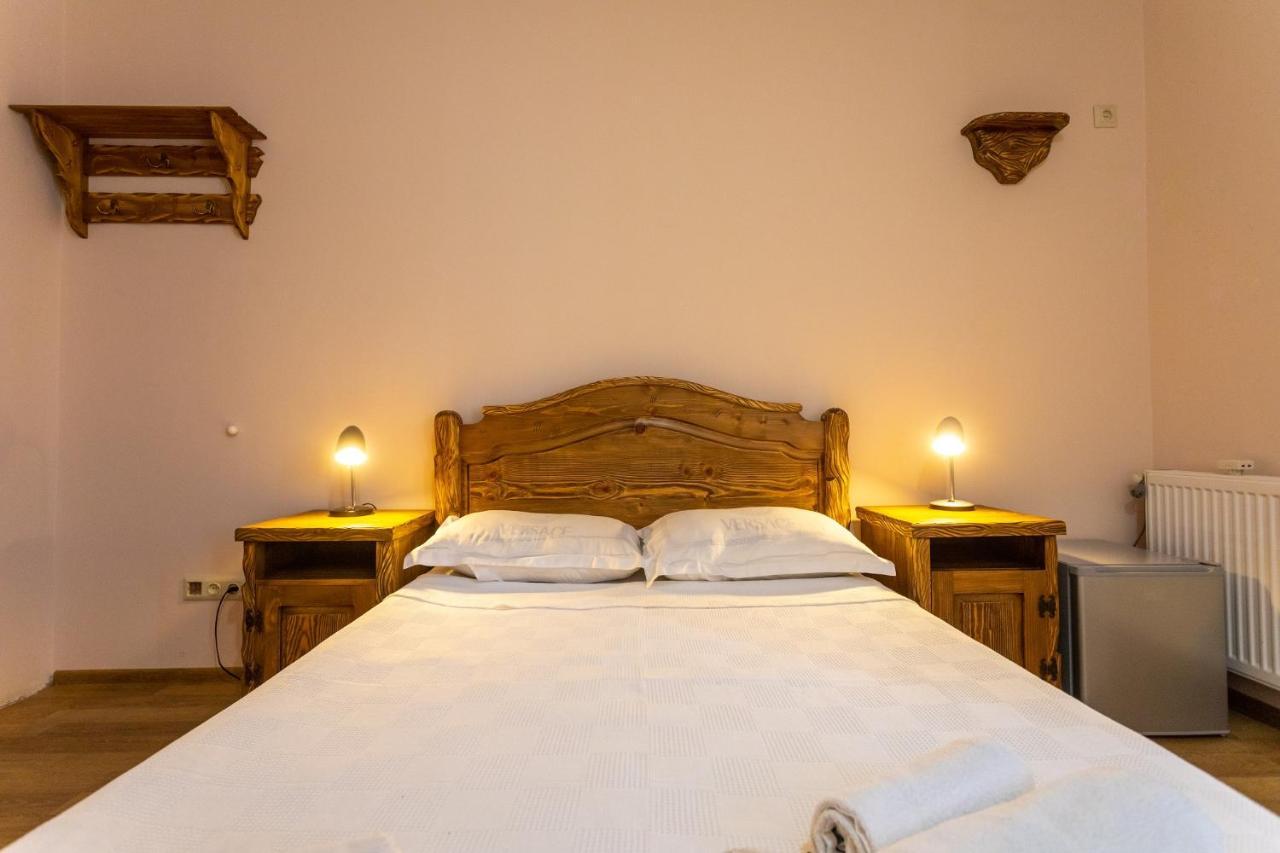 Hotel Phasis Kutaiszi Kültér fotó