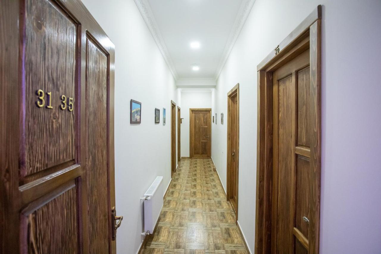Hotel Phasis Kutaiszi Kültér fotó