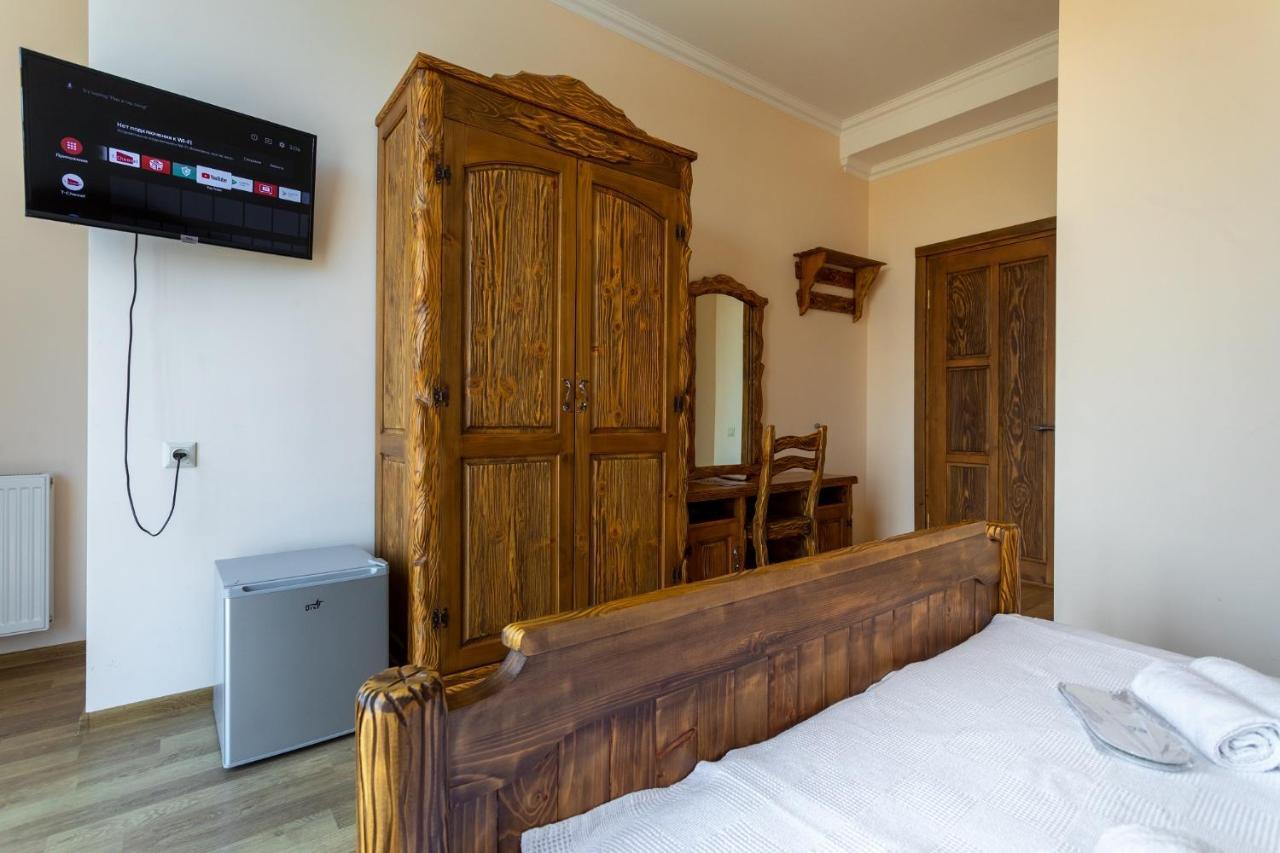 Hotel Phasis Kutaiszi Kültér fotó