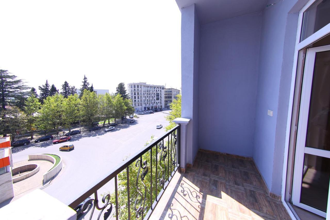 Hotel Phasis Kutaiszi Kültér fotó